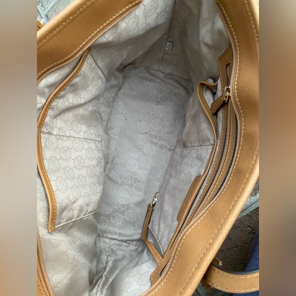 Michael Kors Jet Set Medium Travel Saffiano Leather Tote - Acorn like new - Picture 11 of 11